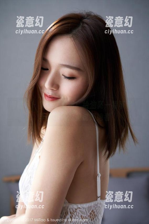 蜜桃社 - 美绪的套图：给油亮一特等奖，毕竟我可没见过如她者