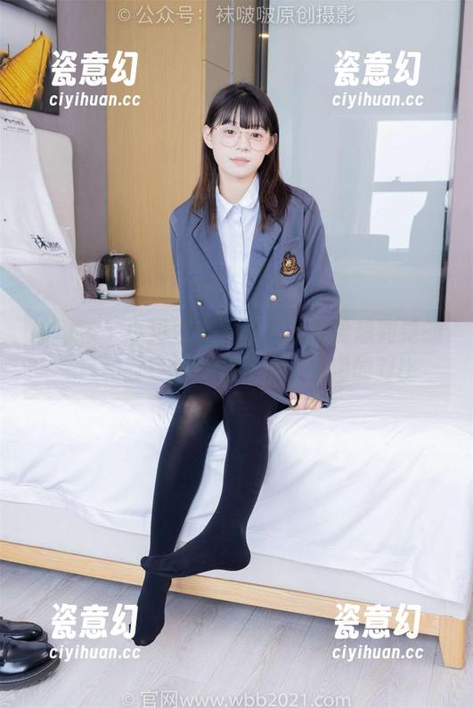 袜啵啵-小甜豆 袜啵啵 - 小甜豆教室合集,谁能想到她的气质和教室的沉闷形成了有趣的对比