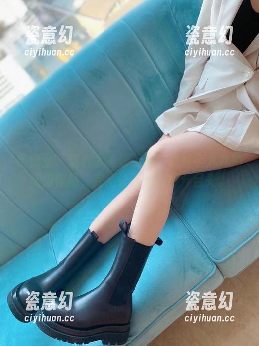 软妹小九九 微密圈 - 这也太高清了吧?软妹小九九的美脚作品,完全让人无法移开目光。