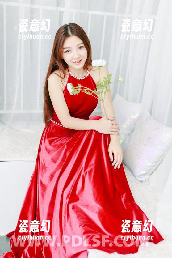 轰趴猫 - 曲曲的婚纱太美了，高清资源搬砖看起来好划算！