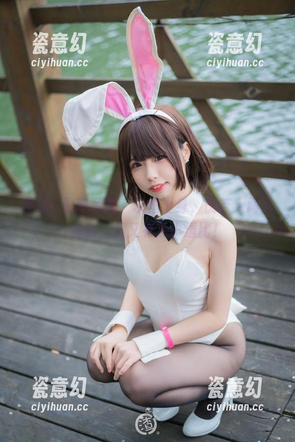 香川澪最新写真，灰丝上身，恍若人间小仙女，但又有点小逗比！